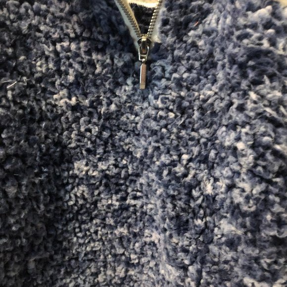 Fleece Pullover by Takara Girls Size 6 - Picture 3 of 4